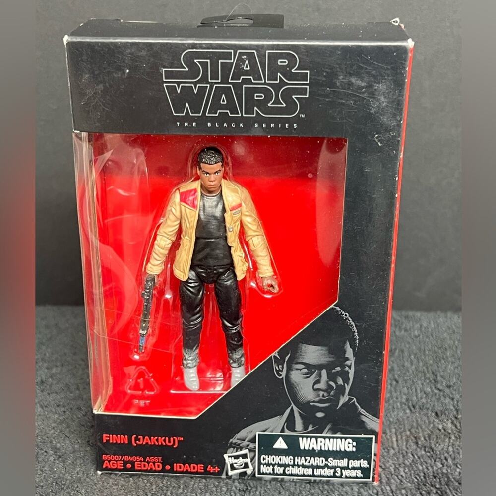 Star Wars: The Black Series - 3.75" Finn (Jakku) 01 Action Figure - NIP MIB 2015